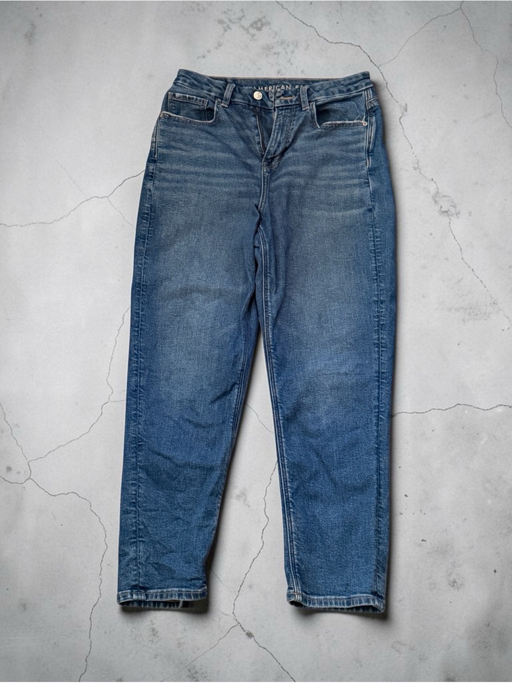 American Eagle Outfitters Curvy Mom Jeans